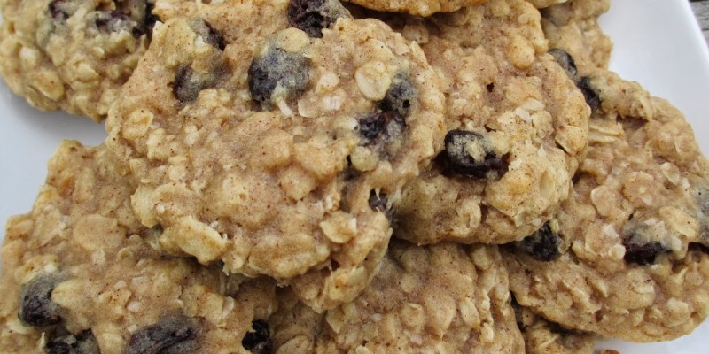 Vanishing Oatmeal Raisin Cookies